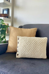 Aubrey Pillow (Crochet)