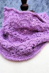 Easy Petticoat Lace Cowl (Crochet)