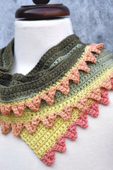 Dragon Tail Skinny Scarf (Crochet)