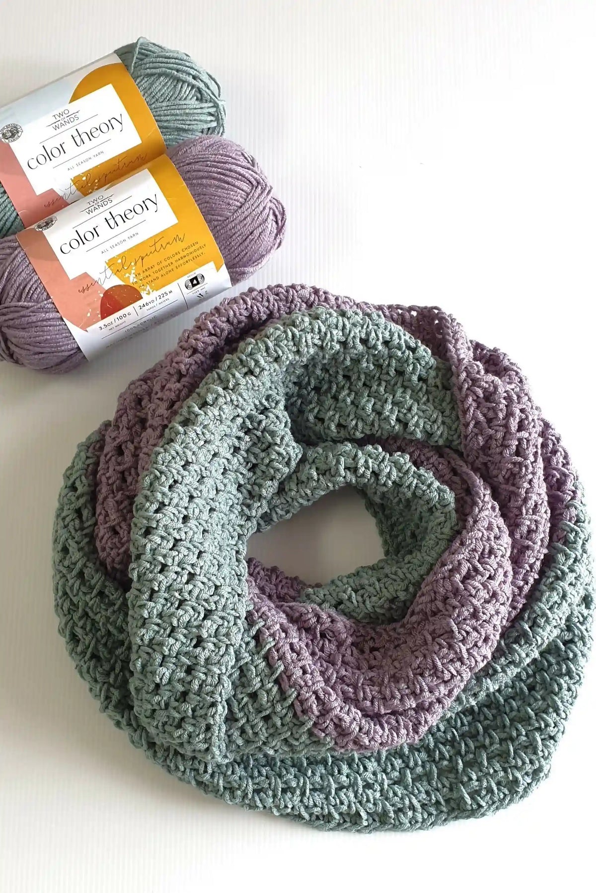 Lazy Days Infinity Scarf (Crochet)