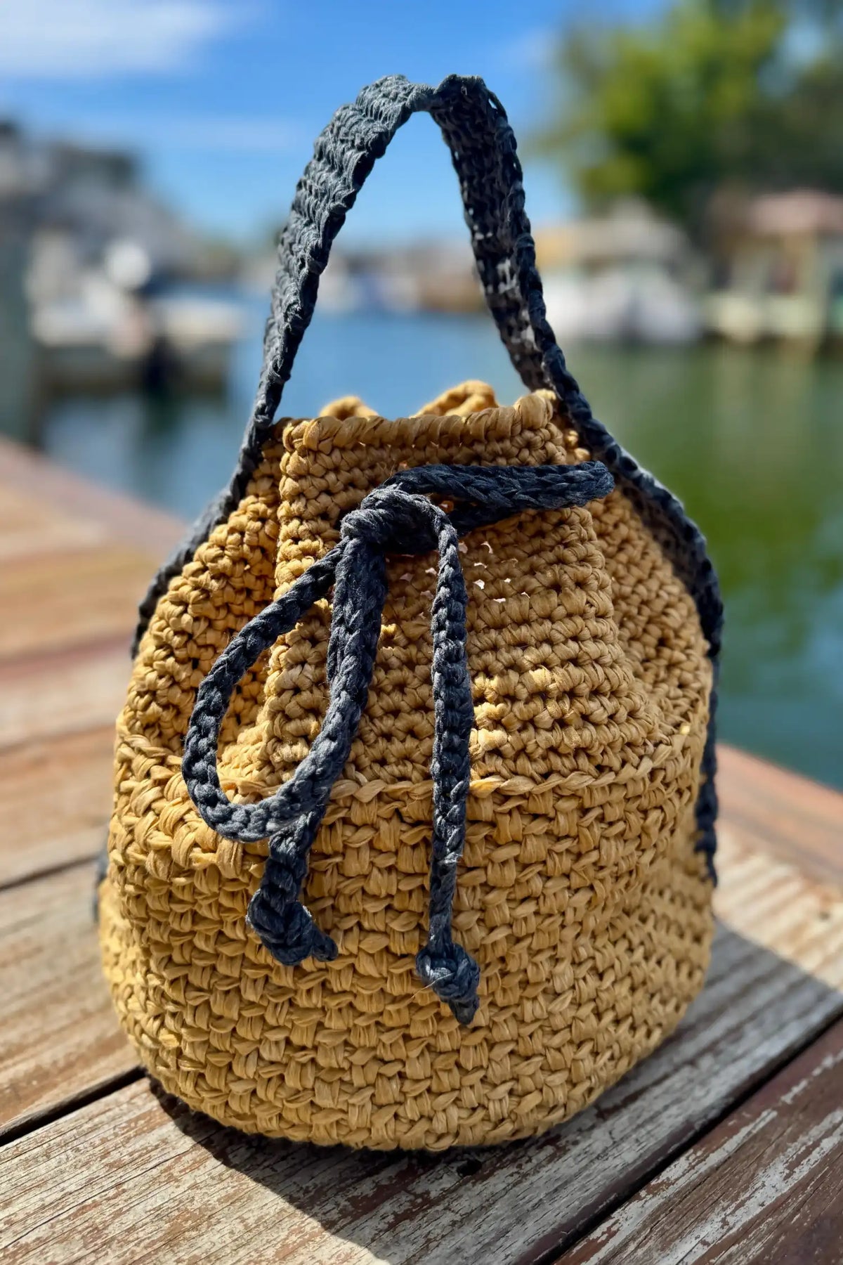 Boardwalk Cinch Tote (Crochet)