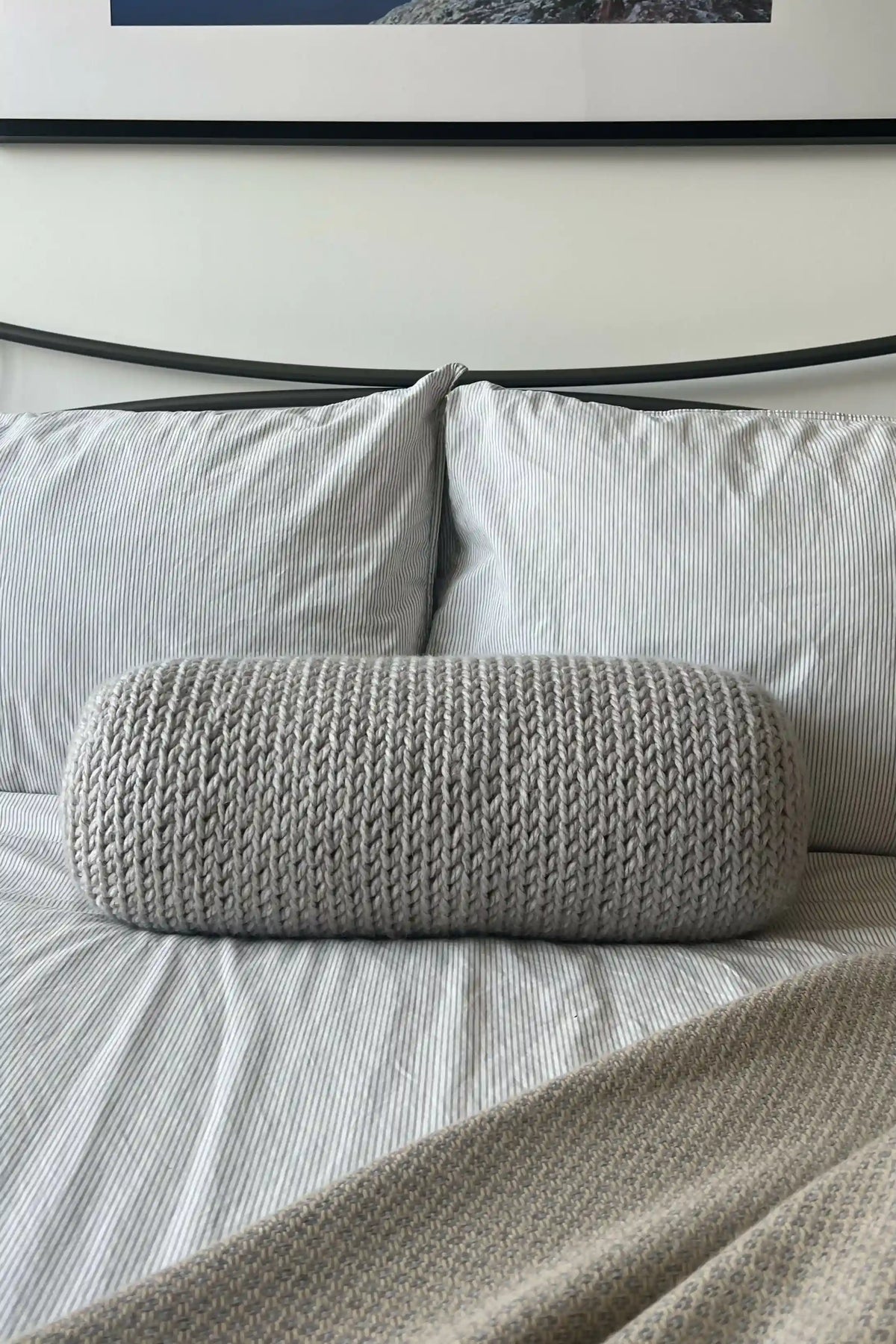 Lowen Pillow (Crochet)