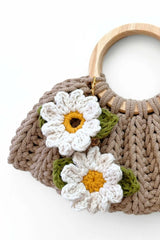 The Crochet Daisy Flower Appliqué (Crochet)
