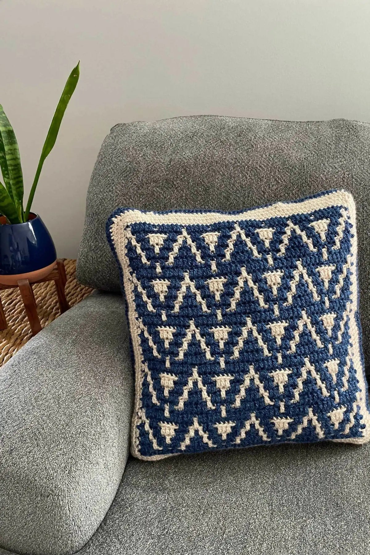 Peaks & Pillars Mosaic Pillow (Crochet)