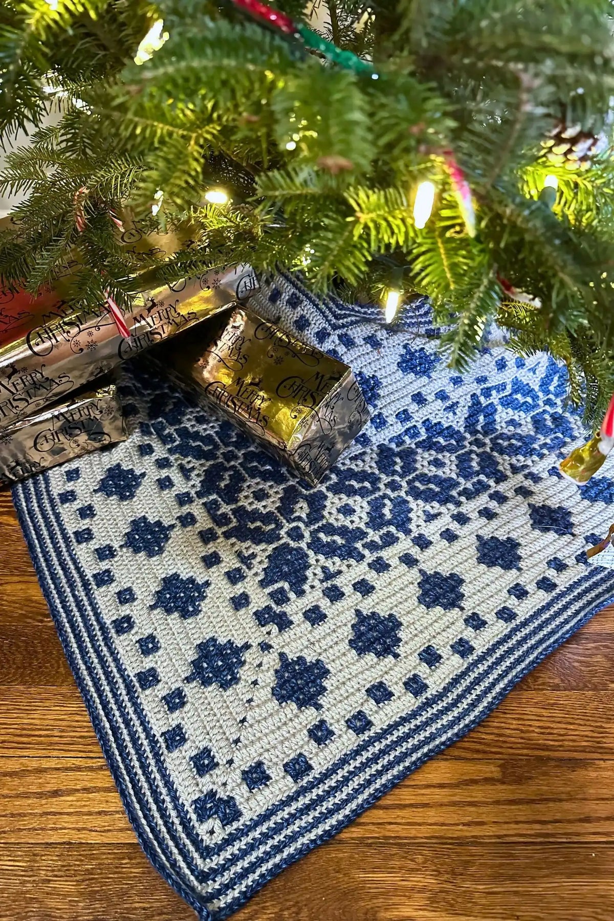 Nordic Star Christmas Tree Skirt (Crochet)